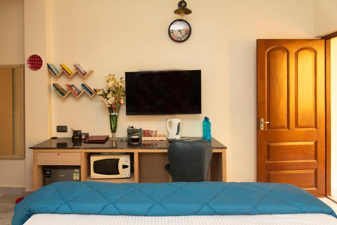 J'S Nest Hotell Calcutta Exteriör bild