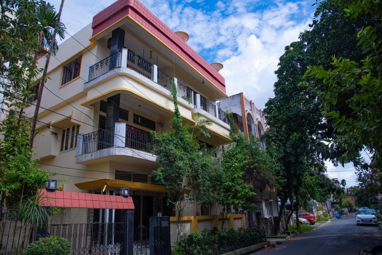 J'S Nest Hotell Calcutta Exteriör bild