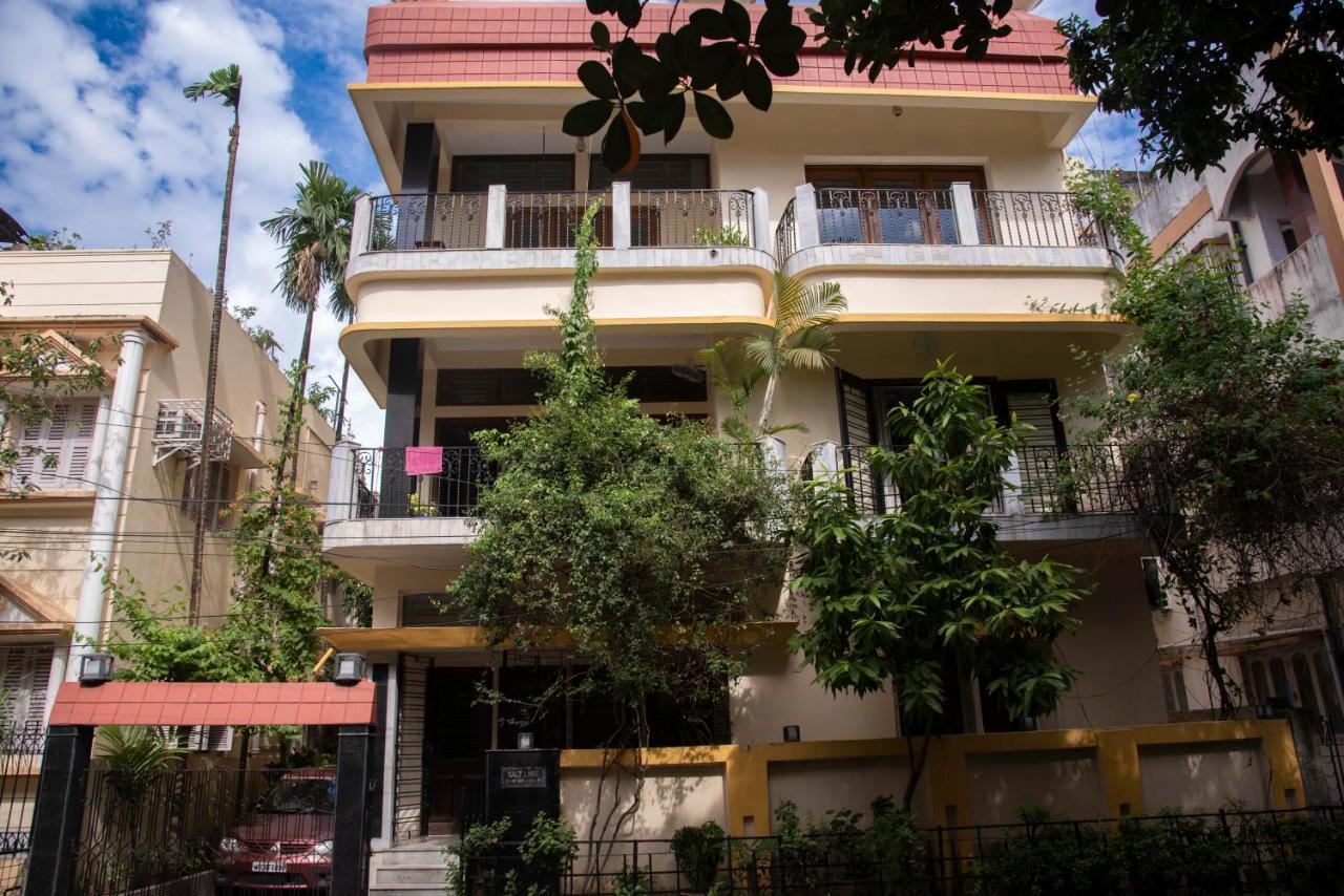 J'S Nest Hotell Calcutta Exteriör bild