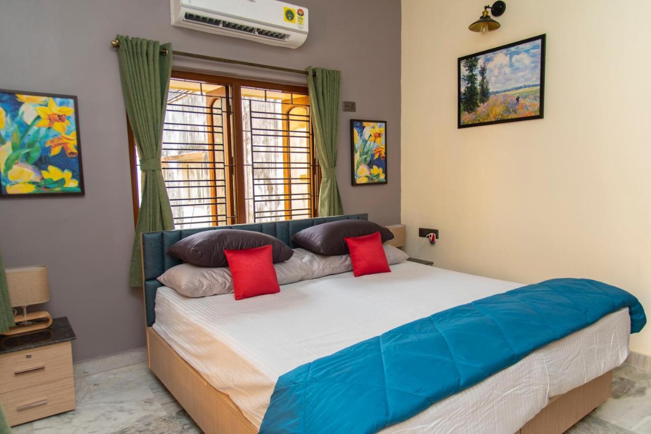 J'S Nest Hotell Calcutta Exteriör bild