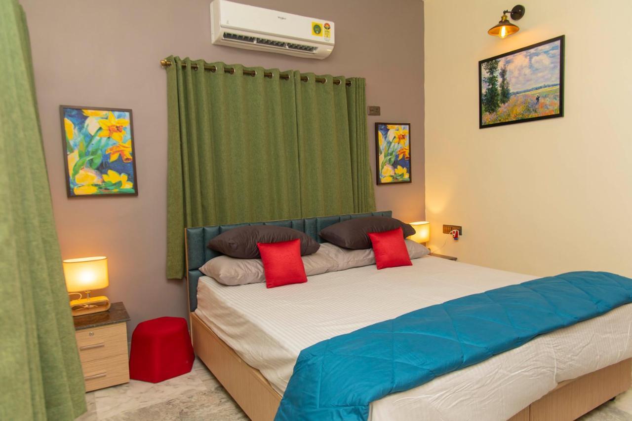 J'S Nest Hotell Calcutta Exteriör bild