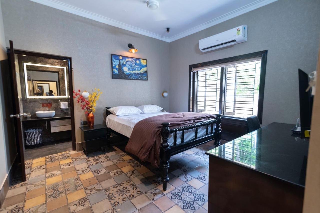 J'S Nest Hotell Calcutta Exteriör bild