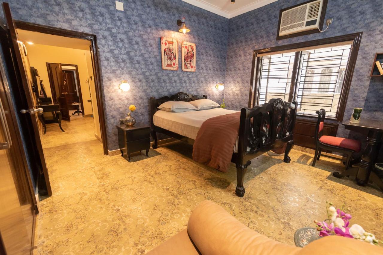 J'S Nest Hotell Calcutta Exteriör bild