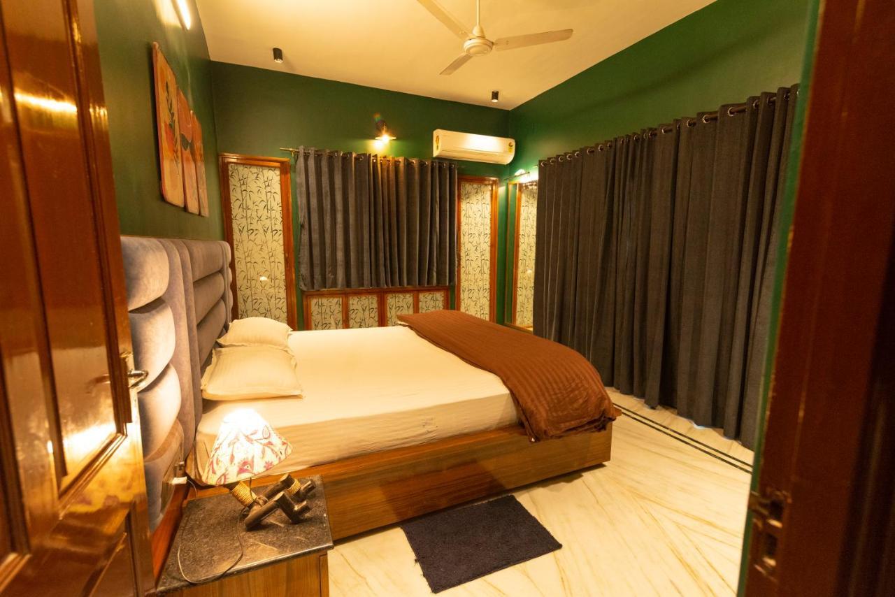 J'S Nest Hotell Calcutta Exteriör bild